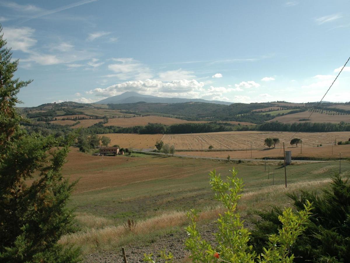 Spacious Farmhouse In Pienza With Swimming Pool Apartment Contignano Bagian luar foto