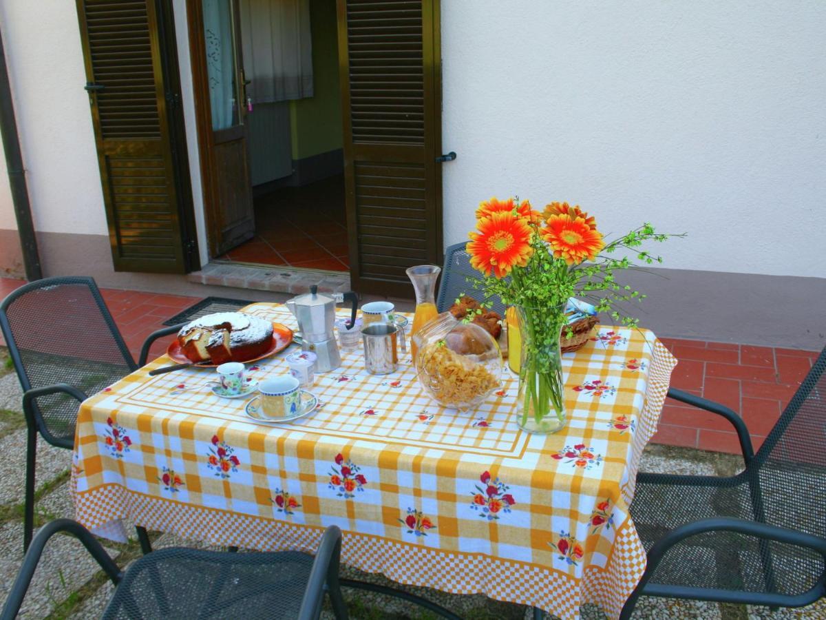 Spacious Farmhouse In Pienza With Swimming Pool Apartment Contignano Bagian luar foto
